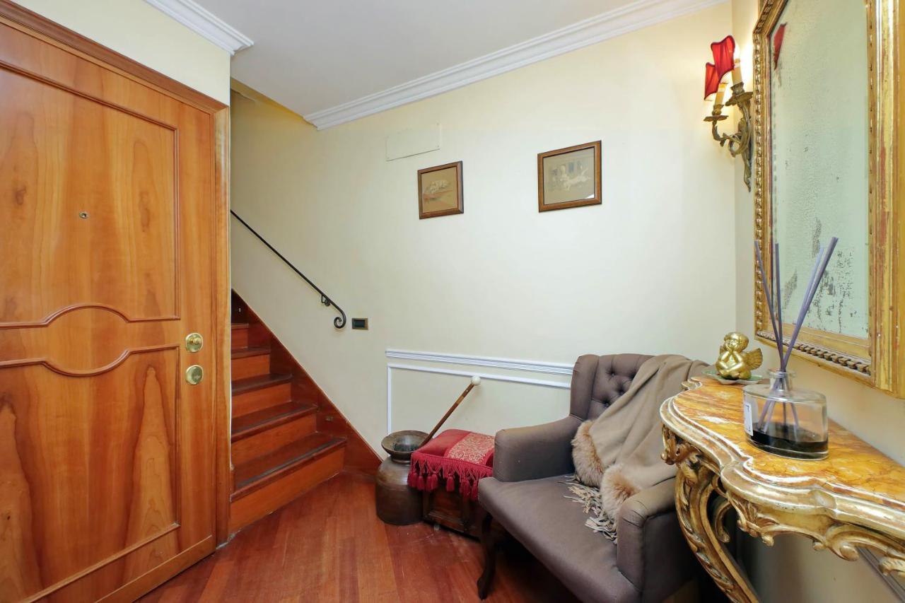 روما 4Bnb - Luxury Trevi Apartment W Terrace المظهر الخارجي الصورة
