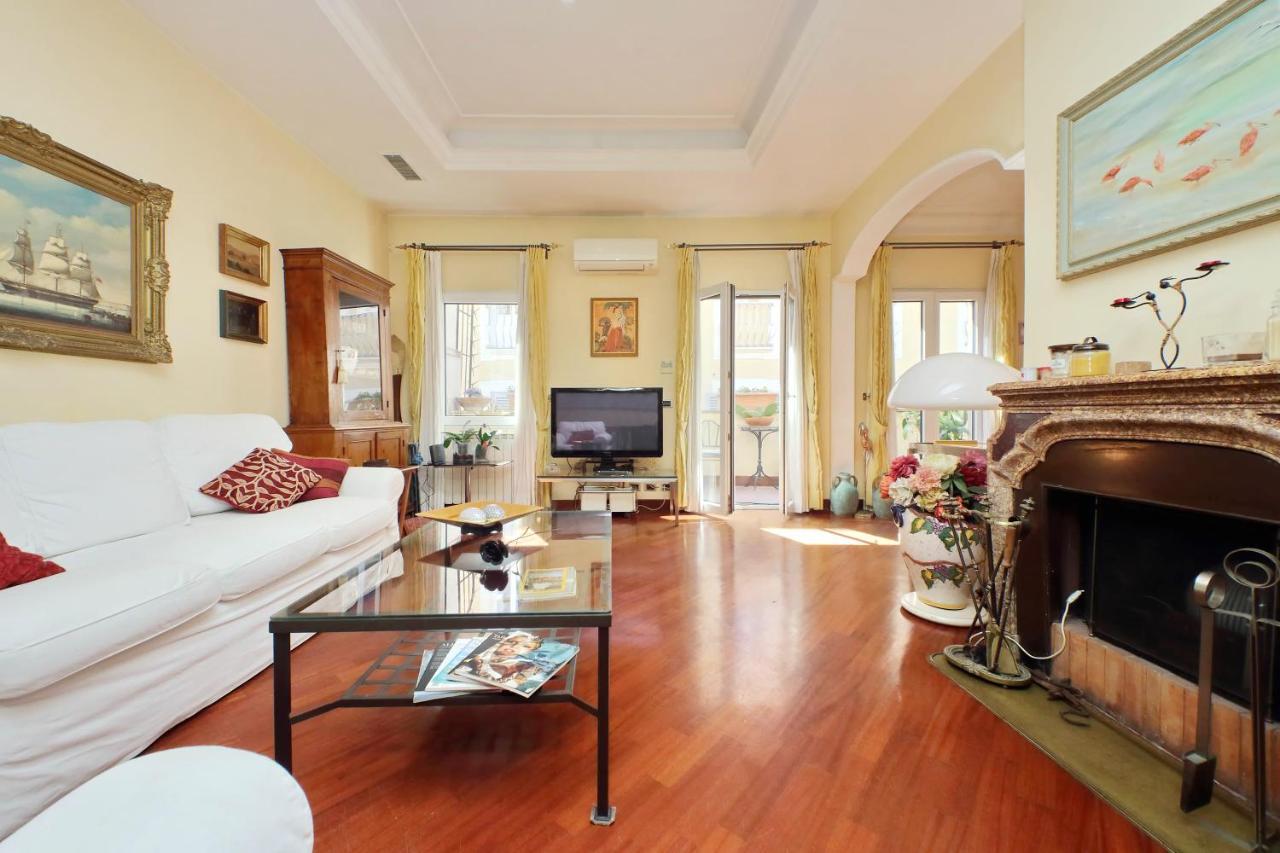 روما 4Bnb - Luxury Trevi Apartment W Terrace المظهر الخارجي الصورة