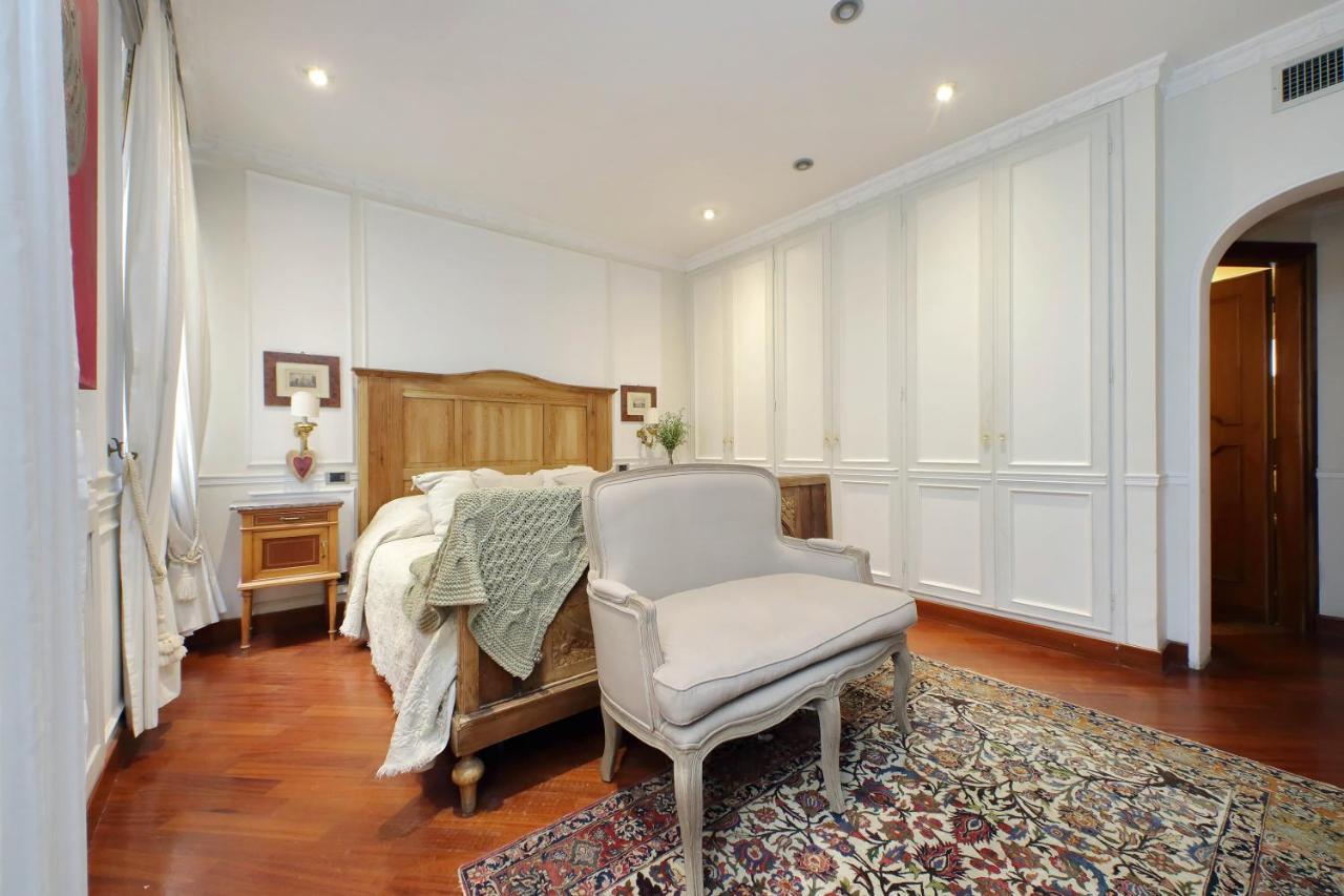 روما 4Bnb - Luxury Trevi Apartment W Terrace المظهر الخارجي الصورة